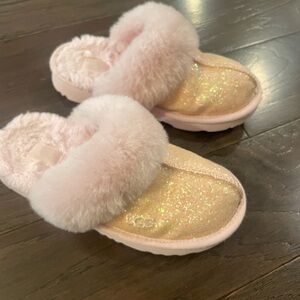 UGG Kids' Cozy II scuff slippers size 2